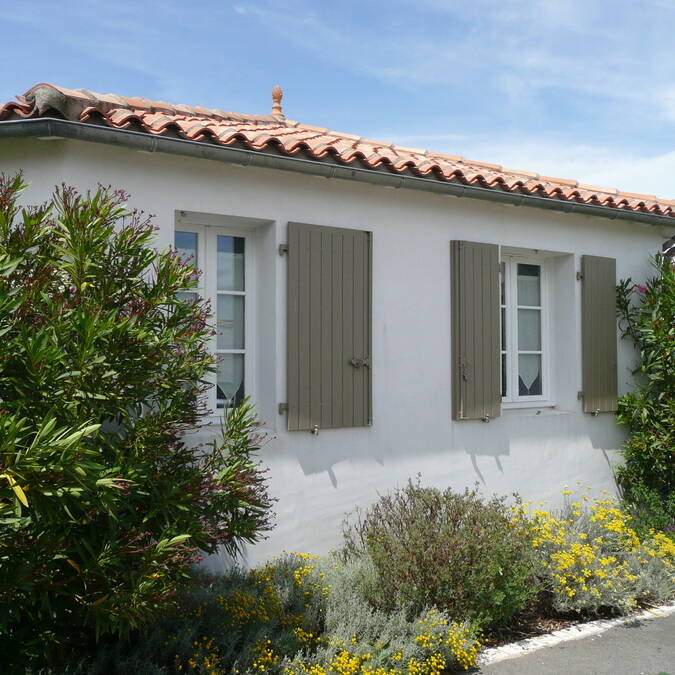 location  de villa et appartement  en mai sur l'ile de ré résidence andrea